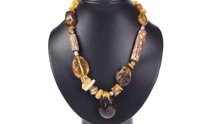 Collier ambre - millefiori - perles, ... C755 B